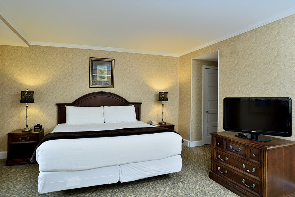 hotels near foxwoods with smoking rooms